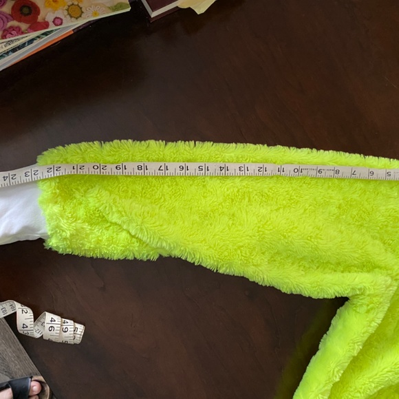 Neon faux fur bomber jacket - Picture 11 of 11